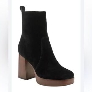 NWOT Marc Fisher Elegant Marysa Black Suede Women's Platform Boots-Size 11